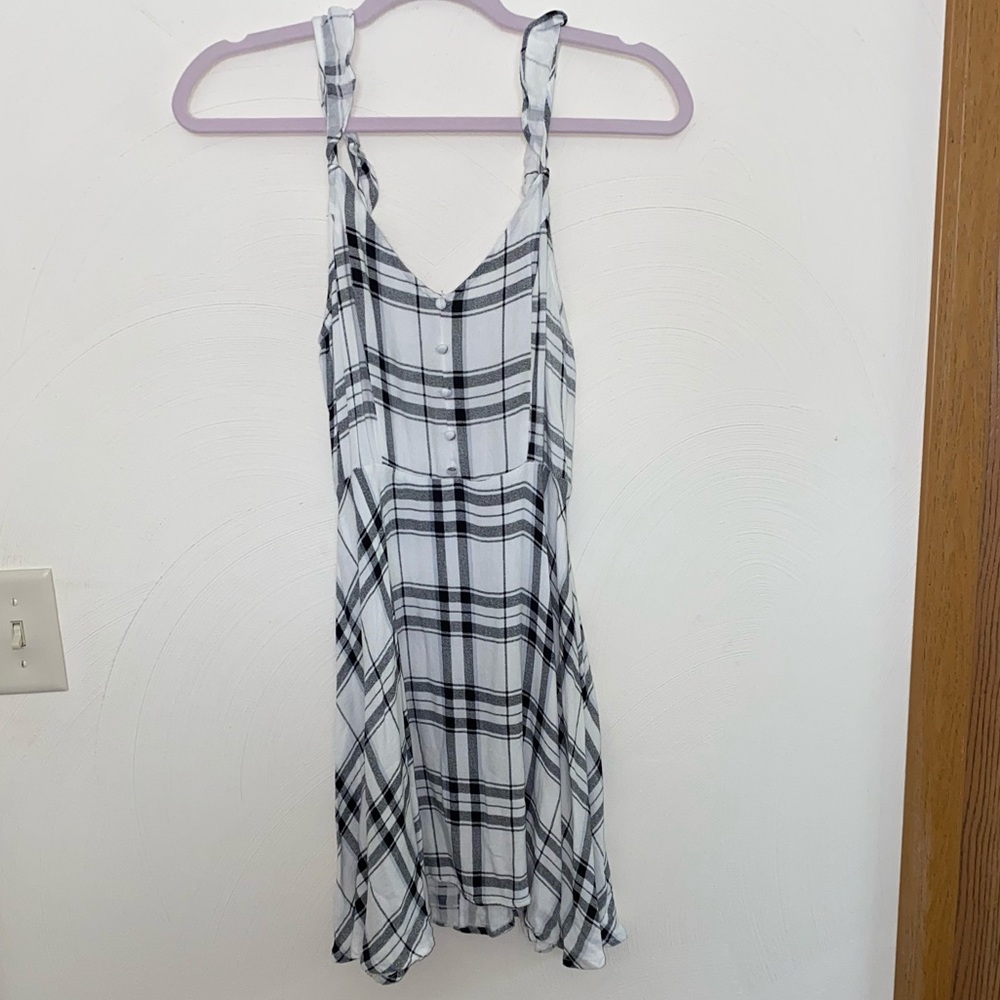 Black and white dress